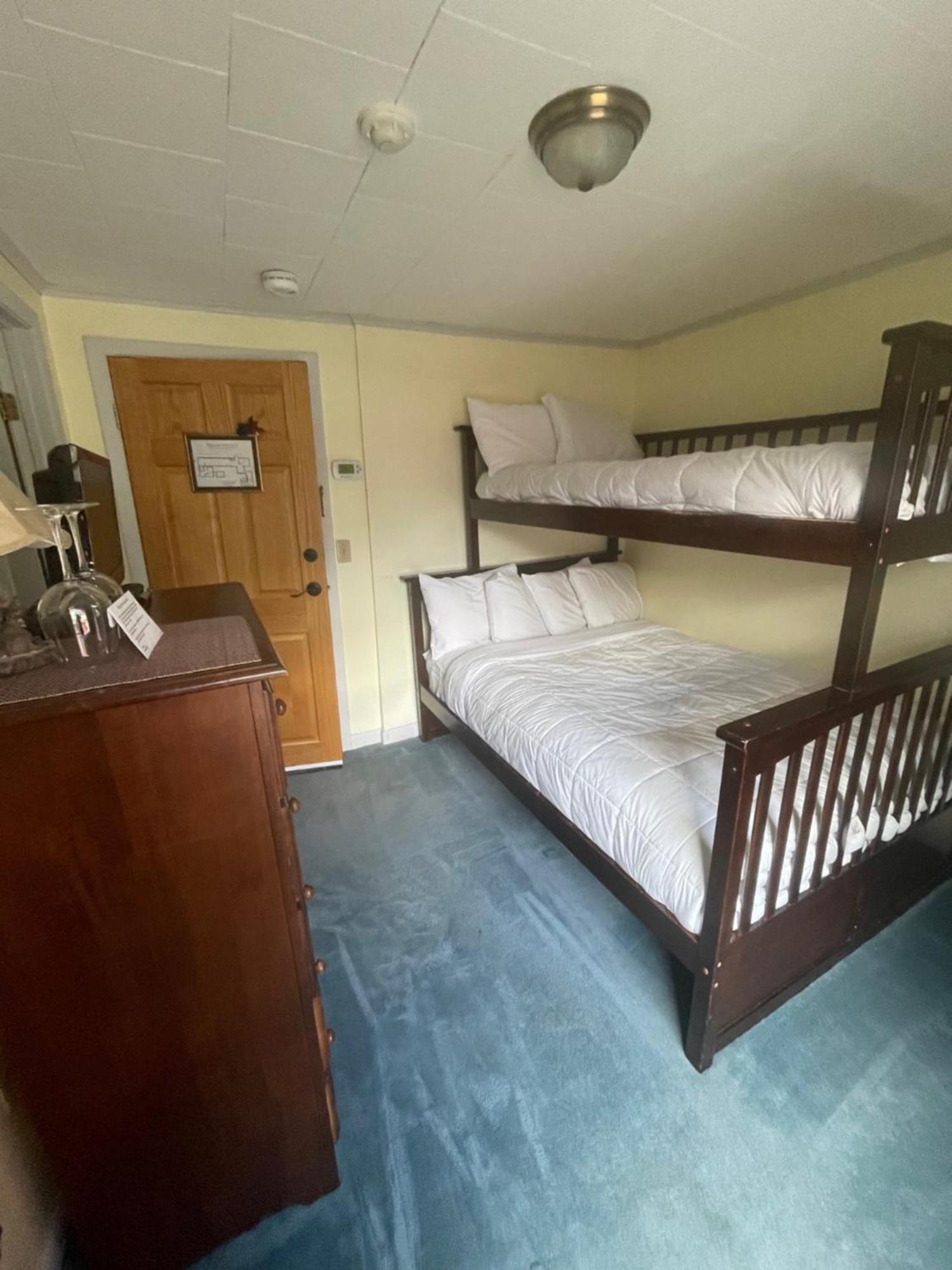 The Vermont Inn Mendon ภายนอก รูปภาพ